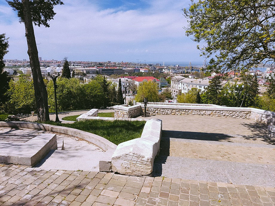 Севастополе в апреле
